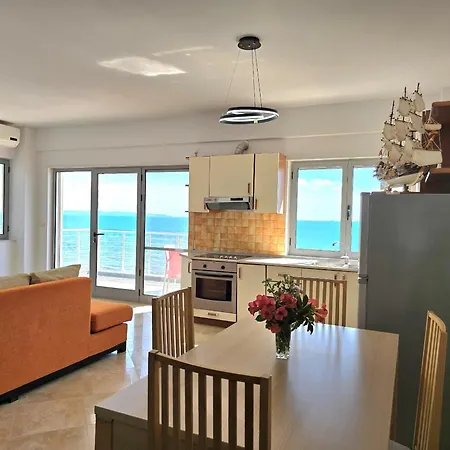 Apartment Sea View In *