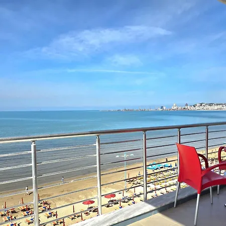 Apartment Sea View In *