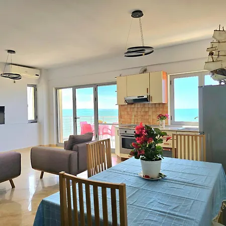 Dream View In Apartment